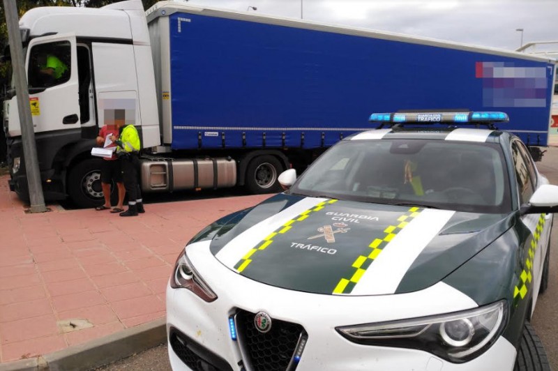 <span style='color:#780948'>ARCHIVED</span> - Ten times over the alcohol limit at the wheel of a 40-ton HGV in Lorca