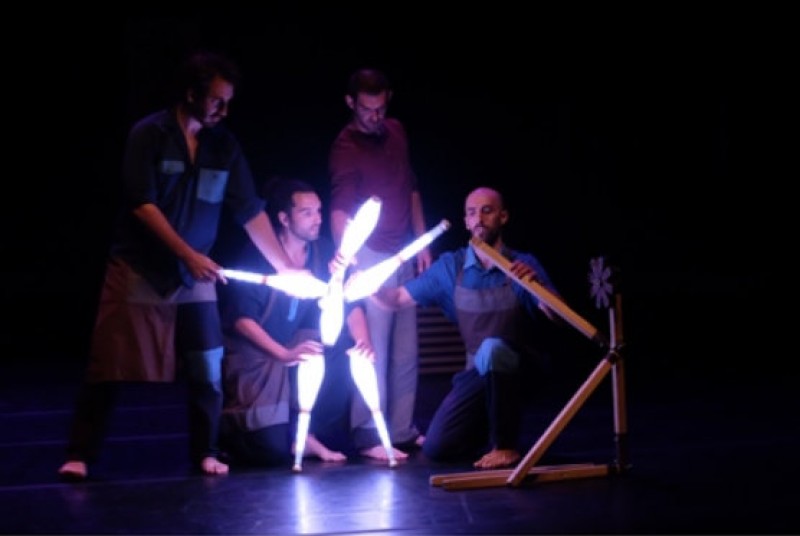 <span style='color:#780948'>ARCHIVED</span> - 16th November, contemporary circus at the Auditorio Infanta Elena in Águilas