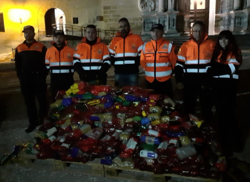 <span style='color:#780948'>ARCHIVED</span> - Spanish navy Special Forces unit marches 100 km to deliver Christmas charity donation in Caravaca