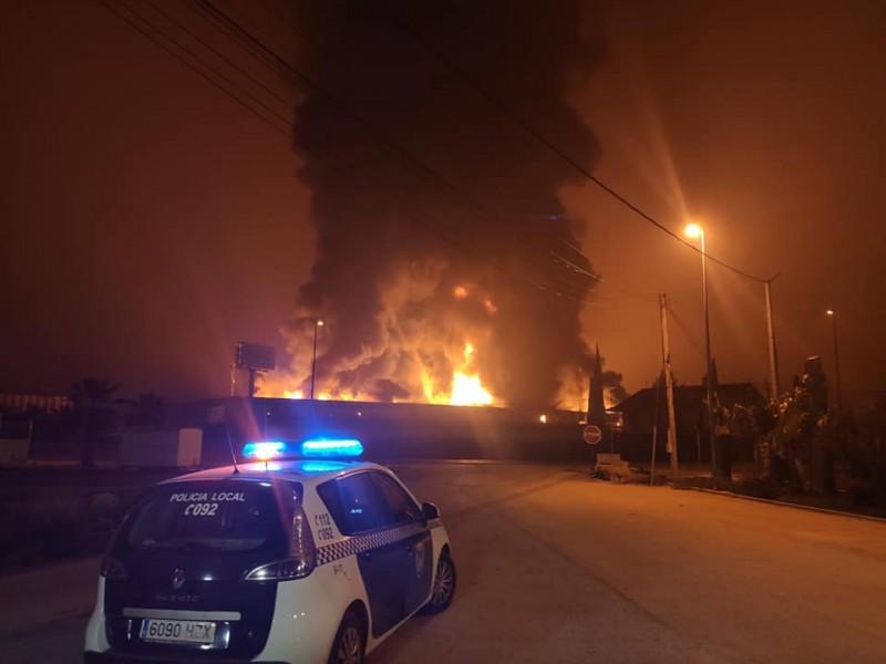 <span style='color:#780948'>ARCHIVED</span> - Fire at Garden Centre on Mazarrón-Totana road