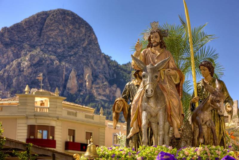 <span style='color:#780948'>ARCHIVED</span> - March 31 to April 9 Semana Santa 2023 in Cieza, a celebration of National Tourist Interest