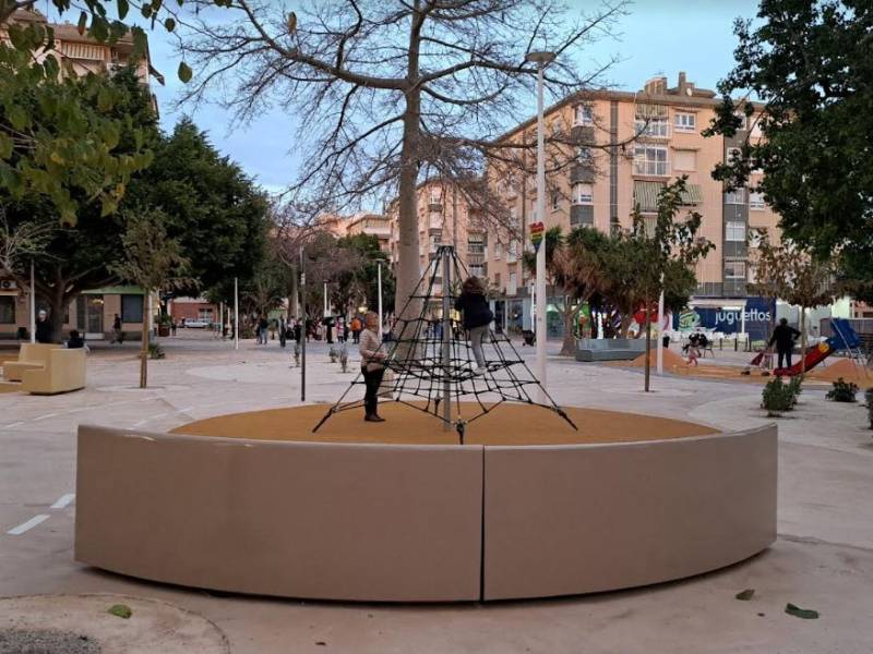 Improvement work to Plaza Gutierrez Mellado in Aguilas finished