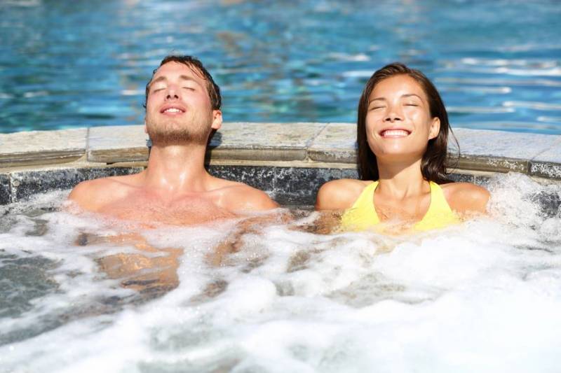 How long can you stay in a hot tub? And other jacuzzi questions you always wanted answered...