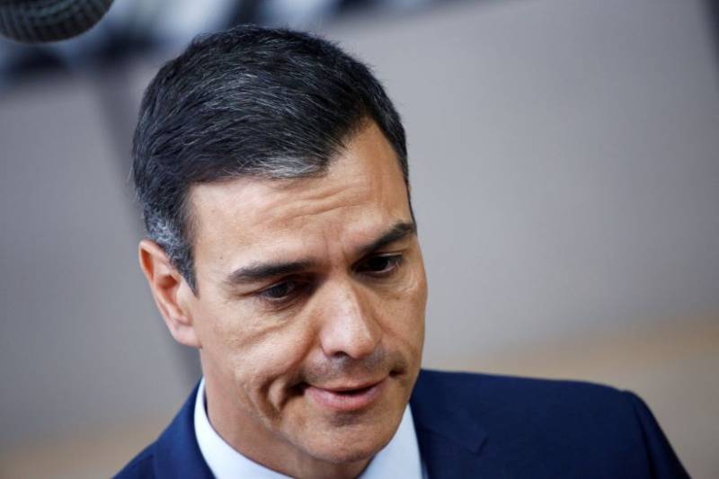 Spanish PM threatens to resign over corruption inquiry into wife