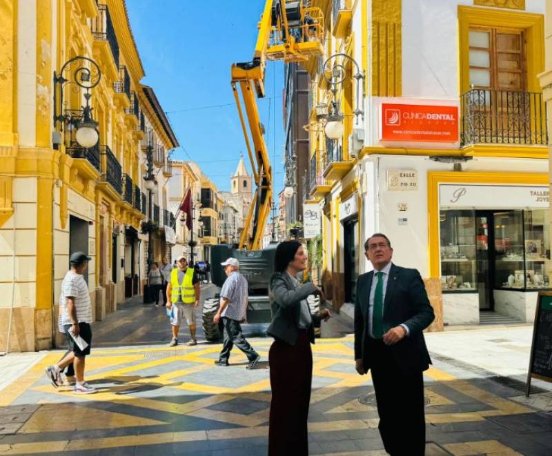 Lorca prepares for scorching summer with new street awnings