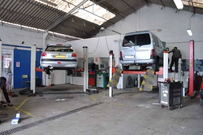 Decklid Car Mechanic and Auto Services