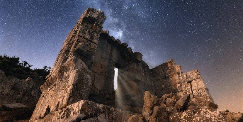 July 26 An evening of wine and snacks under the stars in the Caravaca village of La Encarnación