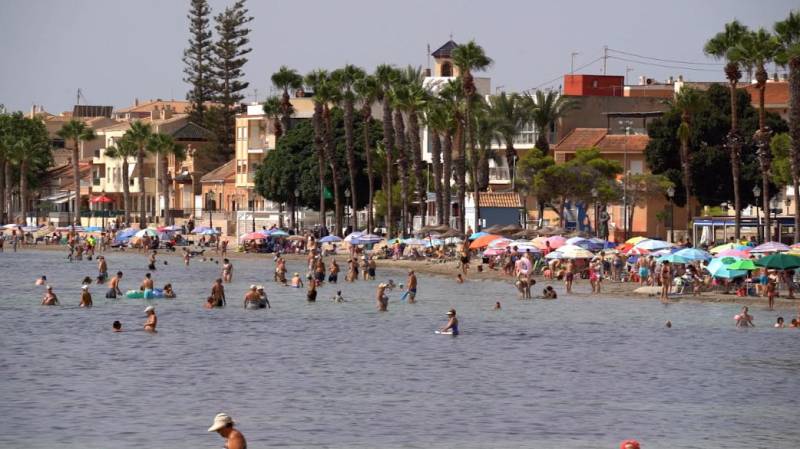 Los Alcázares heading for record summer as tourist figures soar