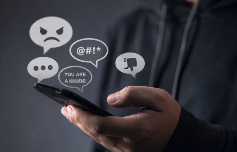 Spain sees surge in racist social media posts as more than 1,000 hateful messages appear every day
