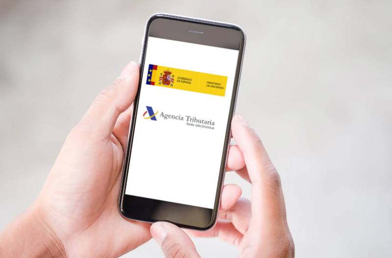 Got a message from the Spanish Tax Agency asking for cryptocurrency payment? It is a scam