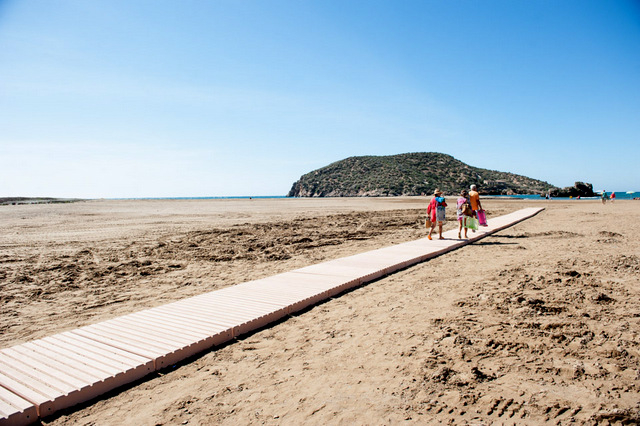 Four Mazarrón beaches have year-round solid beach walkways